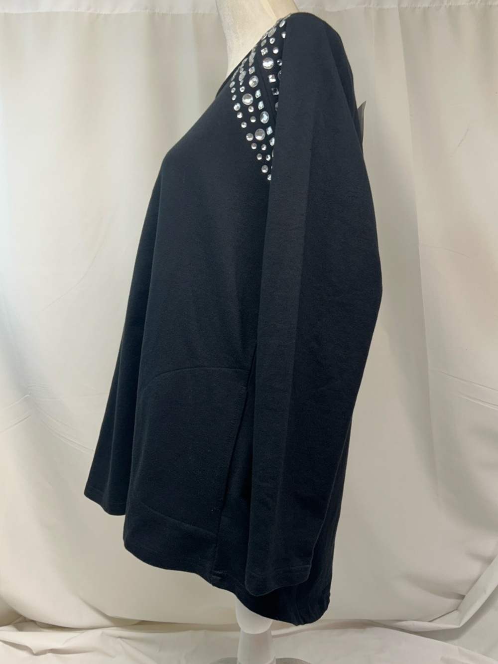Quacker Factory Black Long Sleeve with Shoulder Rhinestone Accents Size Large - Picture 2 of 10